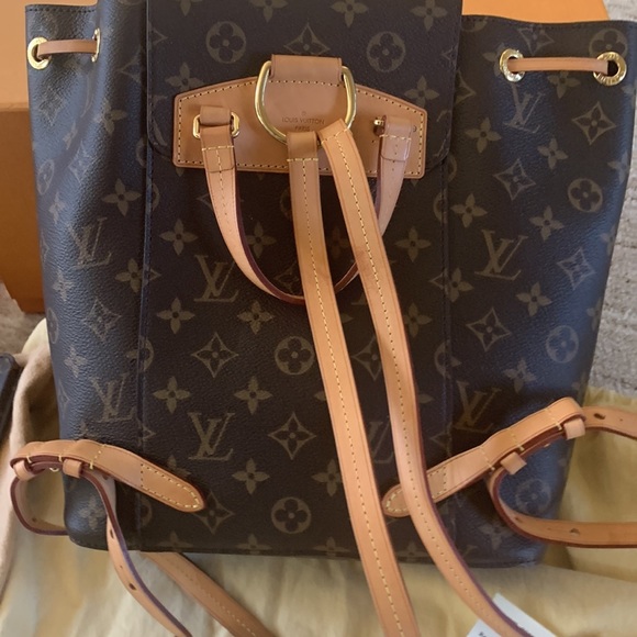Louis Vuitton Montsouris Monogram Backpack Travel Set - Picture 14 of 16